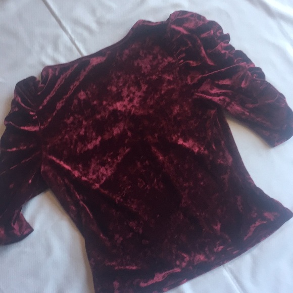 Red velour crop top - Picture 6 of 6